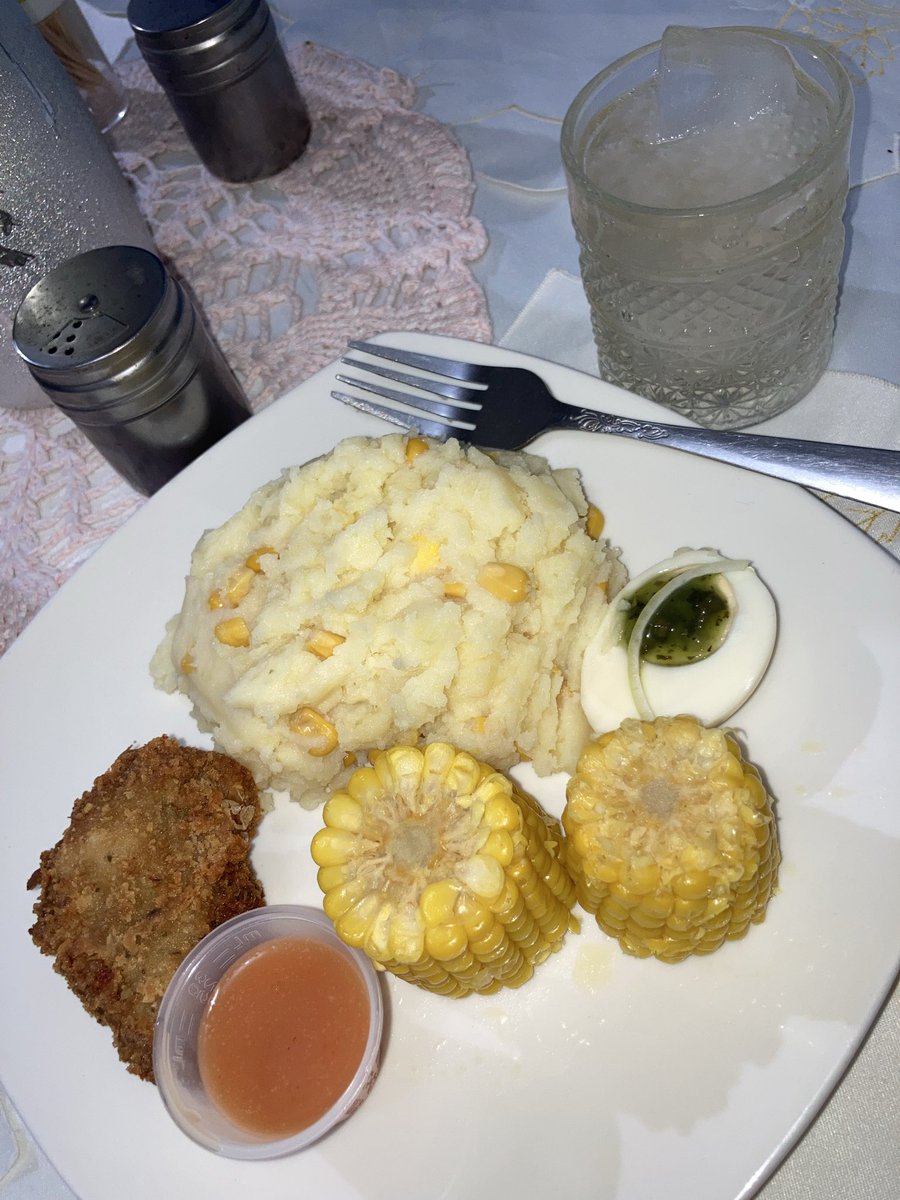 DeliciaFaith's tweet photo. 🍽️❤️😋 #lovethekitchen https://t.co/9JIwWssATh