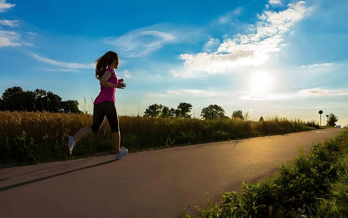 YaekoHickton's tweet photo. Just finished a long run, and I can’t stop smiling—this endorphin rush is chef’s kiss ， https://t.co/7r9l1wDOYy