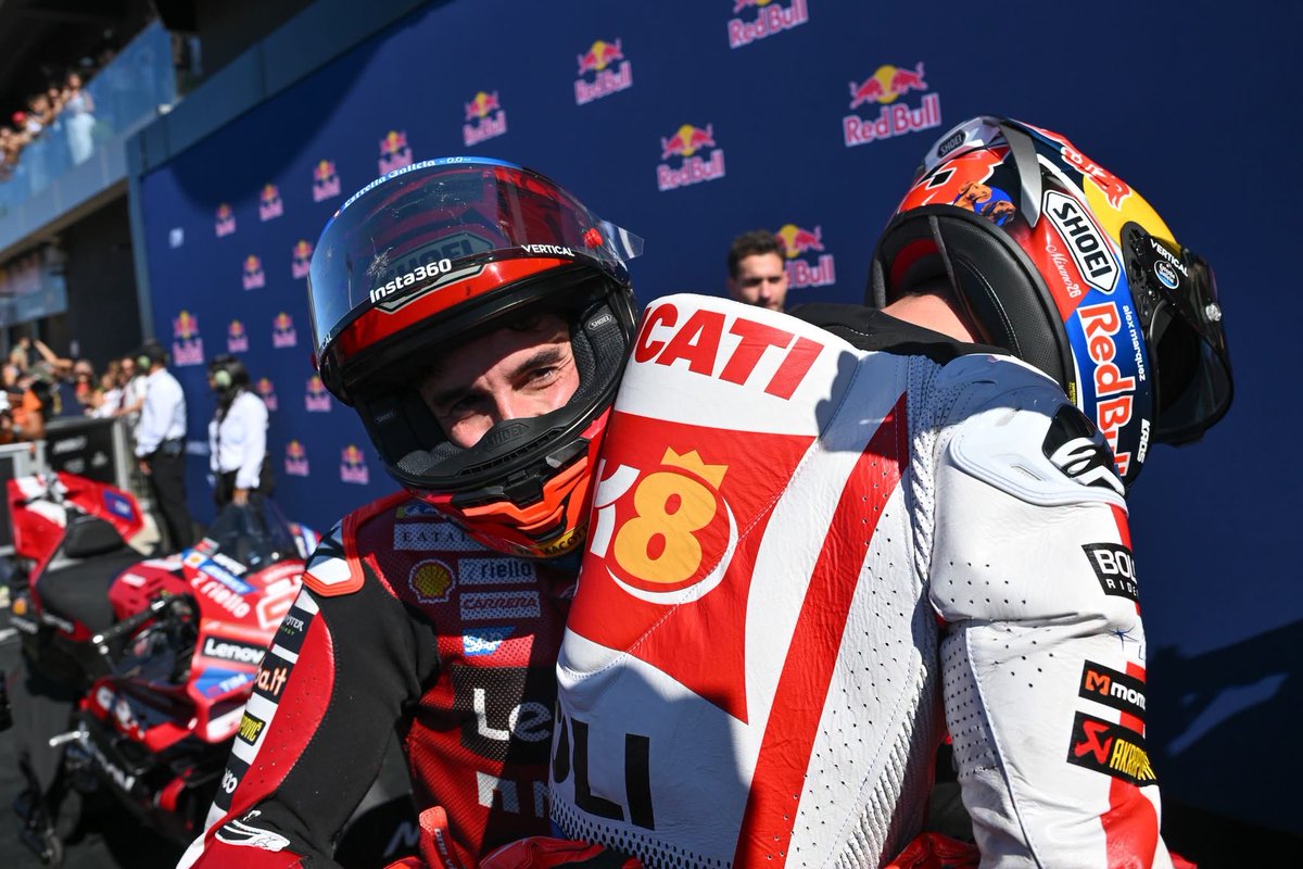 RthX93's tweet photo. Yeyeyeyeyeyeye a dónde vais??? 

No sé si os acordáis que volvemos a estar en…

RACE WEEK!!!!! 🇦🇹 https://t.co/dXedySCgGK