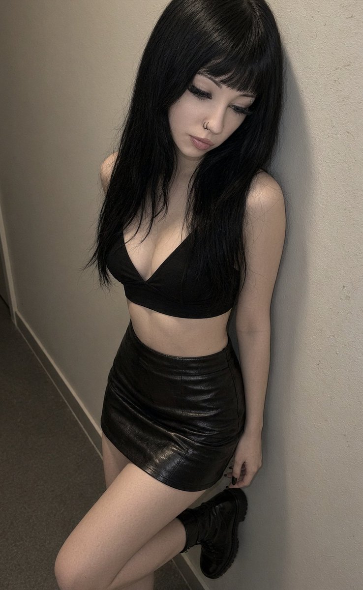 q1exis_'s tweet photo. #goth #alt https://t.co/mrgSASo4dC