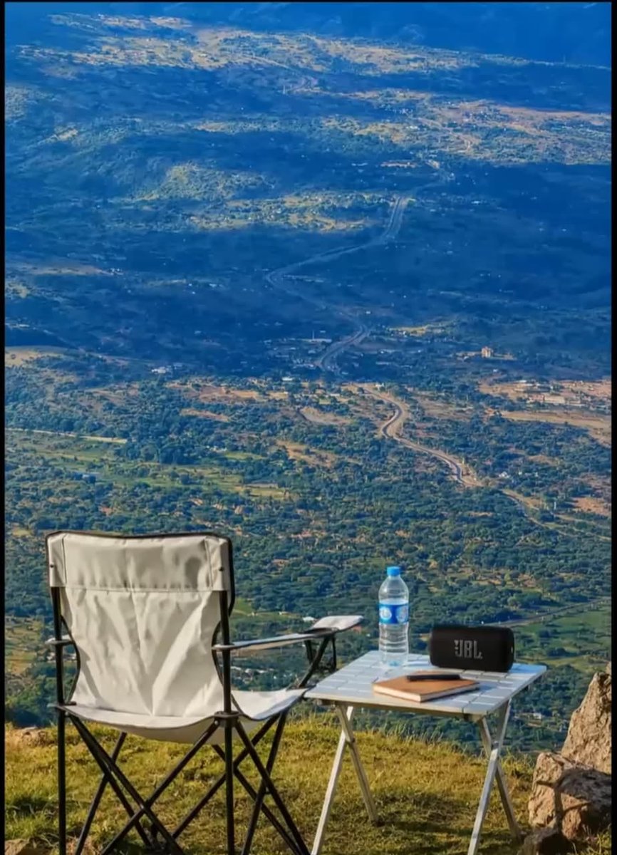 Xplorato's tweet photo. A beautiful view, a quiet moment, a good book, and nowhere else you need to be. 🌿⛰️

Sometimes, the best part of travelling is simply slowing down and taking it all in. 💚

📩 0701 978 978 | 🌐 https://t.co/xsD0qLWU71

#XploratoVentures #TravelKenya #ExploreKenya #WanderMore https://t.co/sHczclNQzA