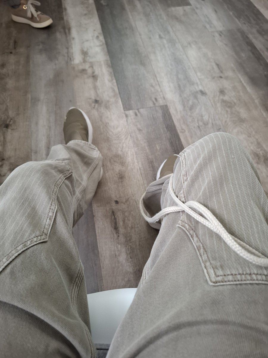 rockebey's tweet photo. So...nach der #Reha erstmal angesagt #WaZiFuBo 😬 https://t.co/Xnl55MAd1K
