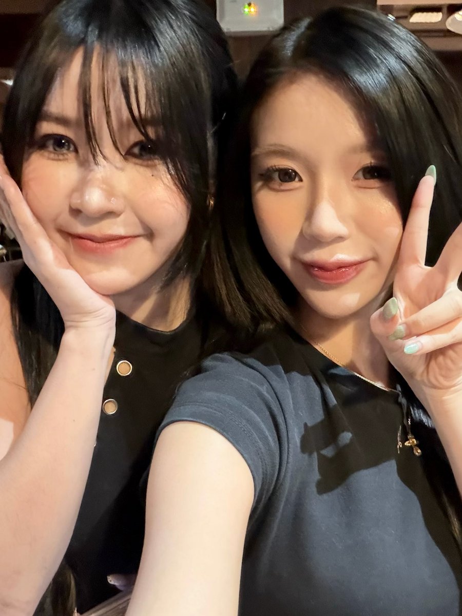 neniepcyyy's tweet photo. ภาพรวมเมื่อวานคับ ขอบคุณพิเอิร์ธพิหุ้บที่ชวนมาร้องมาเต้นคับ 🫶🏻 ดีใจมากๆที่ได้กลับมาขึ้นโชว์อีก ขอบคุณทั้งสองคนที่เมเนจเวลาให้ เพราะอยากขึ้นให้เพื่อนทั้งสองคนเลย มันเลือกไม่ได้ 🥲 รักและซัพพ้อตพวกเทอมากๆ เก่งทั้งคู่เลย ภูมิใจจจจ https://t.co/he0Rh9EBhp