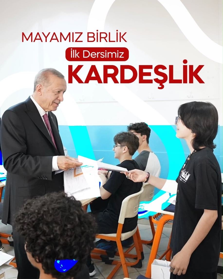 CemSultanAihl's tweet photo. #ilkdersimizkardeşlik https://t.co/B8LZCiDtQB