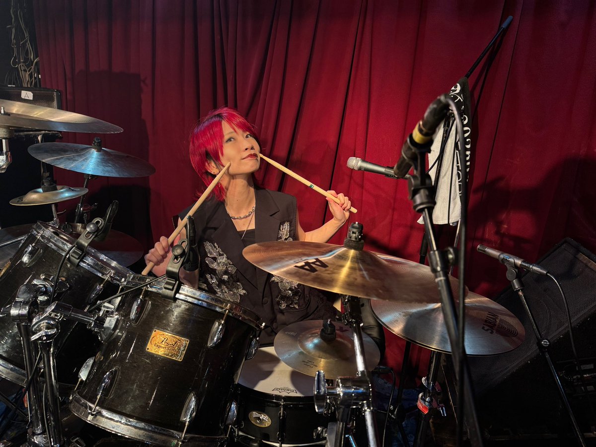 chiiiiiiba63's tweet photo. 2026.09.13(Sun) 渋谷CHELSEA HOTEL
MARKET SHOP STORE Presents
Last Tour『Mudboat』～FINAL～

MARKET SHOP STORE10周年。
10年間ほんっとうにありがとうございました！

みんなのお陰で今の私があるし、MARKET SHOP STOREのちーばで居られました。

『感謝！』

またどこかでお会いしましょう！ https://t.co/aRia7rfcDt