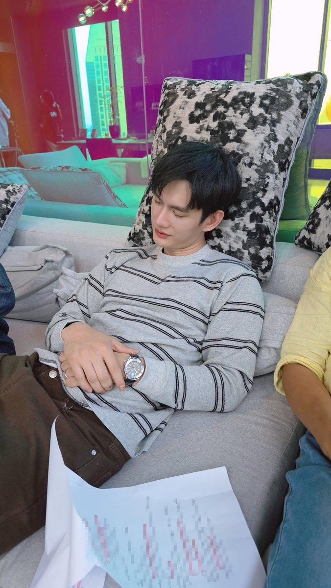 TheGrimLoverTH's tweet photo. พักสายตาแบบยิ้มอ่อน 🥱 

The Grim Lover Q37 

#รักลืมตายQ37 https://t.co/KsLQ38X9qk