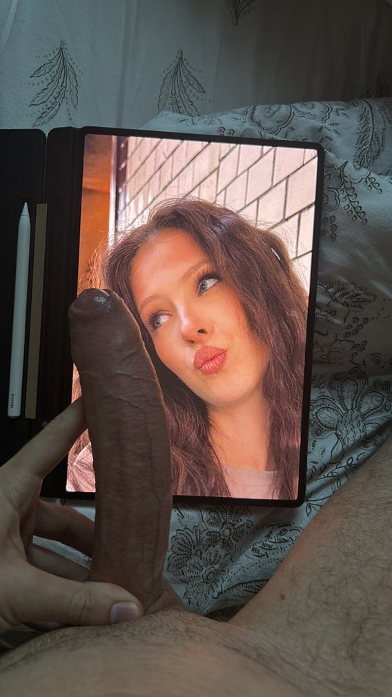 dimaaaaa0919191's tweet photo. Only real gf! Nudes, face, all private. #cocktribute https://t.co/uLs2Vjsq56