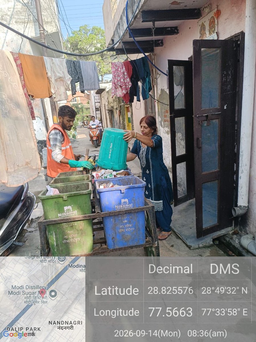 ModinagarNagar's tweet photo. 🧹 डोर-टू-डोर कूड़ा कलेक्शन
मोदीनगर नगर पालिका के सफाई कर्मचारियों द्वारा वार्ड नंबर 28, सभासद श्रीमती सुमन गुर्जर जी के वार्ड में डोर-टू-डोर कूड़ा कलेक्शन किया गया।
Modinagar Nagar Palika Parishad
#SwachhModinagar #DoorToDoorCollection #SafaiAbhiyan #CleanModinagar #Modinagar https://t.co/JrTUL6fdBU