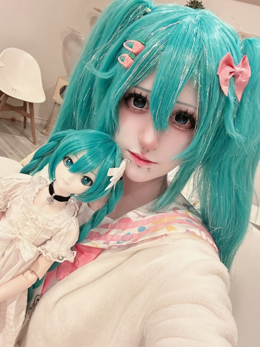 shironemii's tweet photo. miku cosplay yayyy ^_^ https://t.co/OQi7r7Ktij