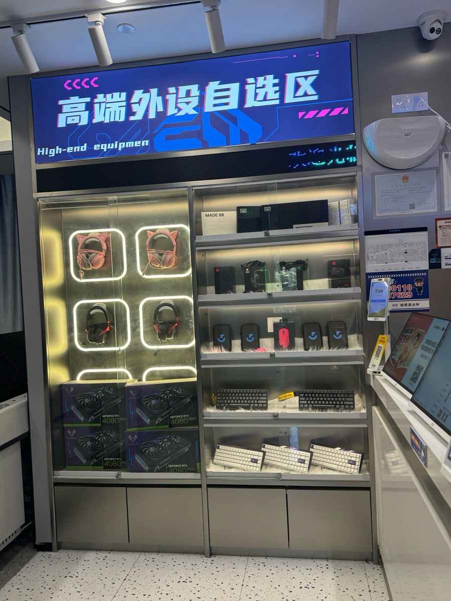 BrigidaCapcg's tweet photo. Just restocked our fridge with cold iced coffee, fresh sandwiches and all your late-night snack needs—we’re ready for your after-work/study runs today! https://t.co/C8JCszAylT