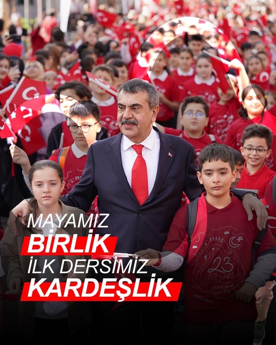 mebodsgm's tweet photo. Mayamız Birlik, İlk Dersimiz Kardeşlik

Yeni eğitim öğretim yılımız hayırlı olsun.

#ilkdersimizkardeşlik 

@tcmeb 
@Yusuf__Tekin 
@farukyelkenci 
@erdalkilinc27 https://t.co/tkgI4aJFeH