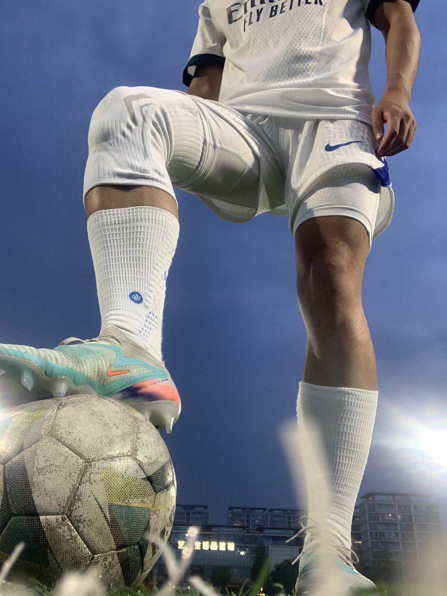 Dvilgz8h's tweet photo. ⚽️ https://t.co/8Oa2ITCuEk