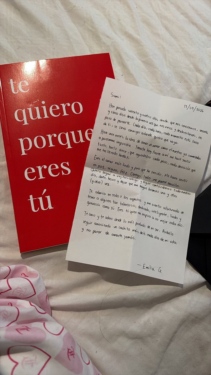 samperzap's tweet photo. chicoss emilia y yo somos oficialmente noviecitassss!! 💞💞 https://t.co/r4mEP9wYUz
