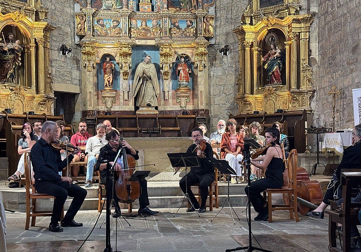LaRitirata's tweet photo. Crítica en @elcorreo_com de nuestro concierto "Arriaga &amp; Boccherini" del pasado sábado en @ZiortzaMusika

https://t.co/On0ihFWgOt https://t.co/IPQR7r8EFq