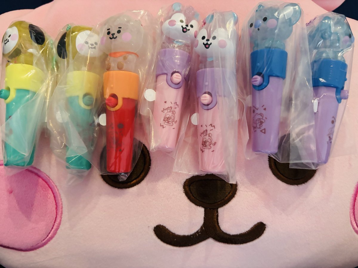 1997_0901BTS's tweet photo. BT21 交換 ライトスティックチャーム2

【譲】
CHIMMY、RJ、KOYA、MANG

【求】
TATA（前回でも可能）優先今回のもの
SHOOKY
COOKY（前回のもの優先）

〇配列がめちゃくちゃになってた💦
郵送希望です！
リプもしくはDMをお願いします🙇‍♀️
#BT21交換
#BT21ライトスティックチャーム2 https://t.co/HsPZWurjRe
