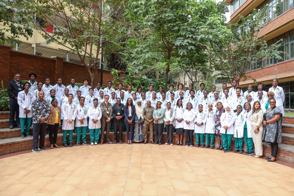 AKUGlobal's tweet photo. More than a clinical tool, the stethoscope represents a commitment to listen closely, learn continuously and care with compassion. As these pioneering students begin learning at the bedside, they take forward a growing responsibility to put patients at the heart of their practice. 

The Stethoscope Ceremony was graced by  Prof. Rose Jepchumba Kosgei from the Kenya Medical Practitioners and Dentists Council.

#AKUKenya #StethoscopeCeremony