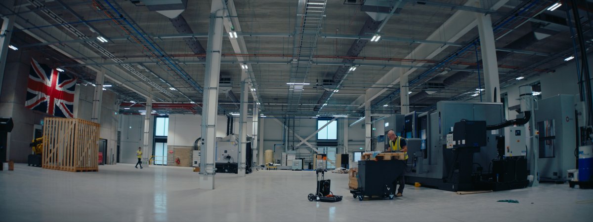 AFitzgerald1992's tweet photo. Today @IsembardGroup is launching the largest factory to open in London since WW2. (1/n) https://t.co/JcUetNXXLf
