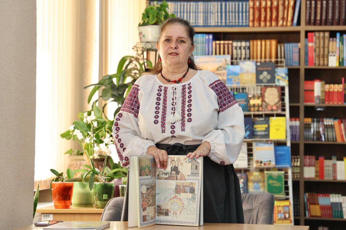 oduvs's tweet photo. В рамках дискусійного клубу ОДУВС, організованого кафедрою мовної підготовки «A book that comes alive» («Книга, яка оживає»), в сучасному інтерактивному форматі «живої книги» відбулася презентація книги «Стіни» https://t.co/m4jPmqtrsm