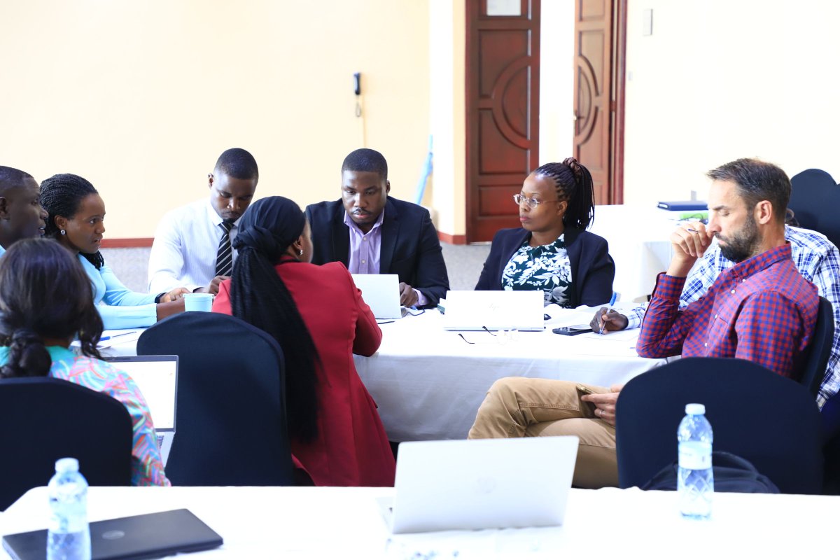 IloProspects's tweet photo. From 7–11 Sept, national stakeholders trained in Employment Impact Assessment, applying tools to real policy scenarios.

With lessons from #PROSPECTS, inclusion was central—including how employment policies can better benefit refugees &amp; host communities. #DecentWork https://t.co/ZDDd2dGinC