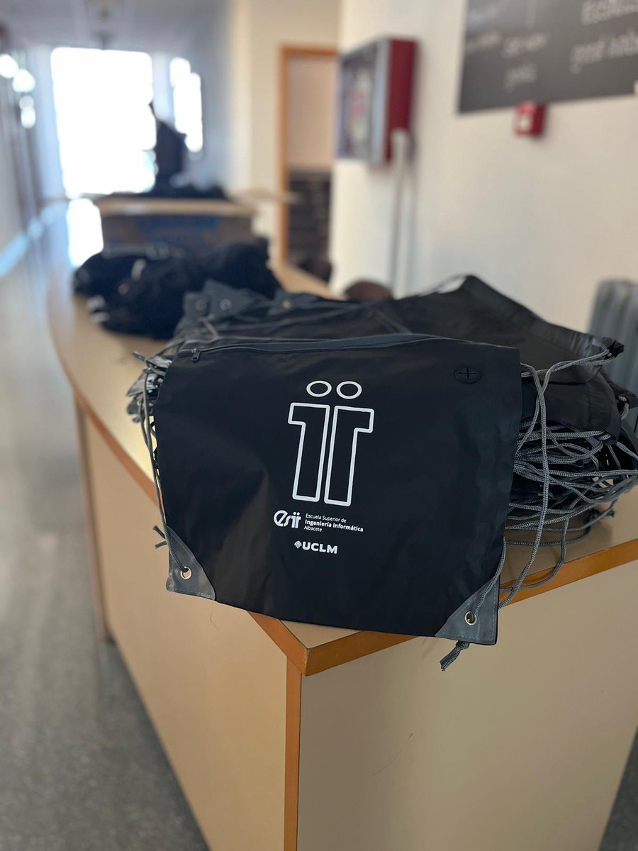 esiiab's tweet photo. ¡Todo preparado para comenzar la Semana de Bienvenida del Grado en Ingeniería Informática!

@esiiab 
@uclm_es https://t.co/6B6j7Ns64S