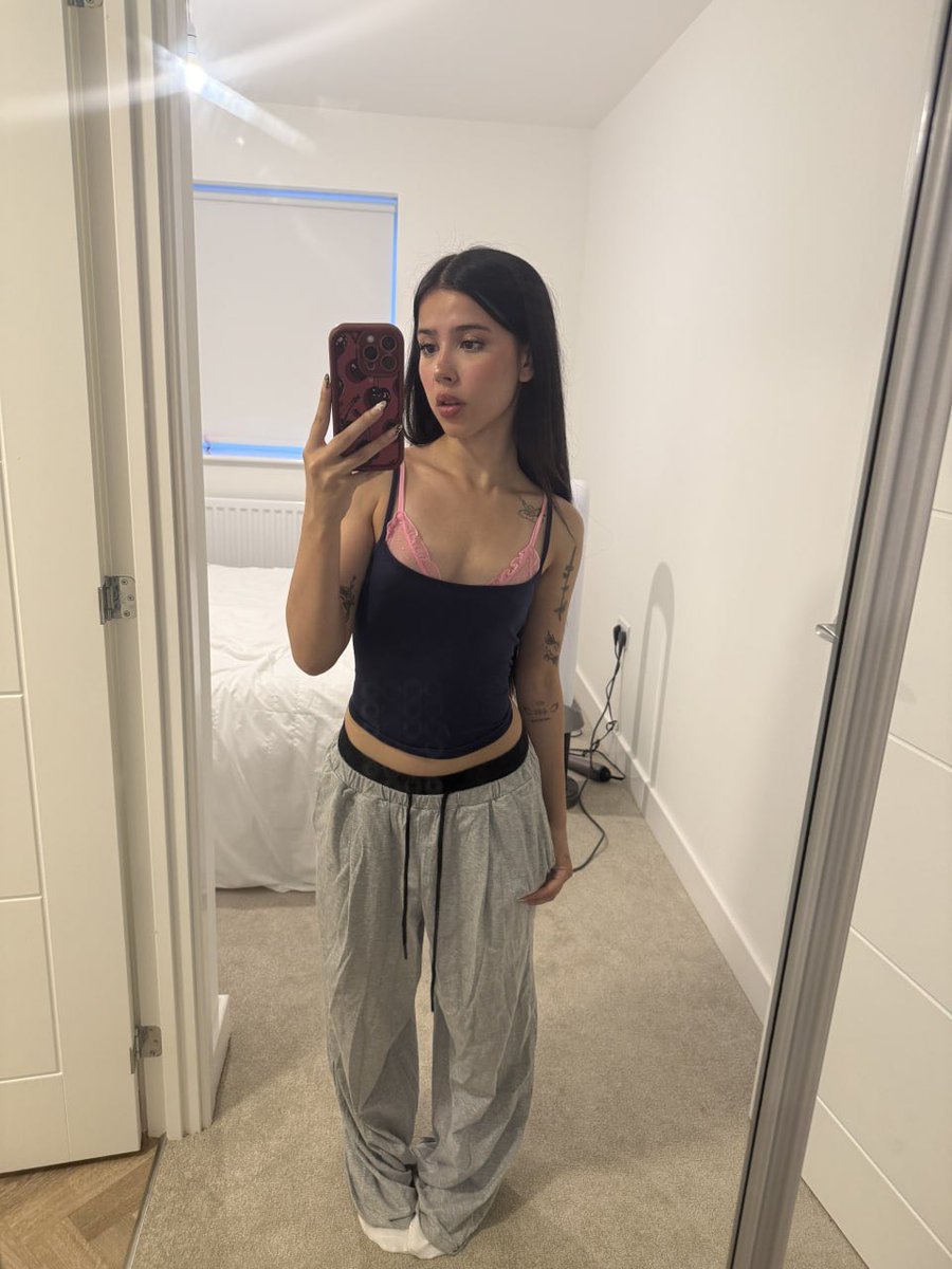 annablistbelle_'s tweet photo. posting this so u know what ure missing 💋 https://t.co/VwG2HP5qww