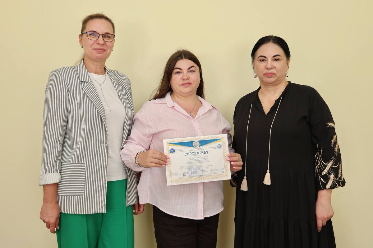 oduvs's tweet photo. В ОДУВС відбувся черговий випуск слухачів курсу «Базові навички медіатора», організованого Центром медіації університету https://t.co/ebW2PPfDnu