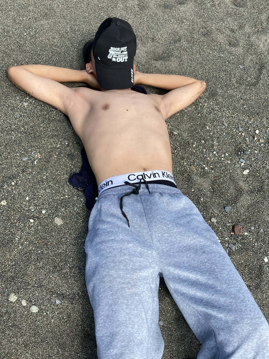 hardfuucker's tweet photo. HELLO GUYS💦 https://t.co/zvdNbFnUHB