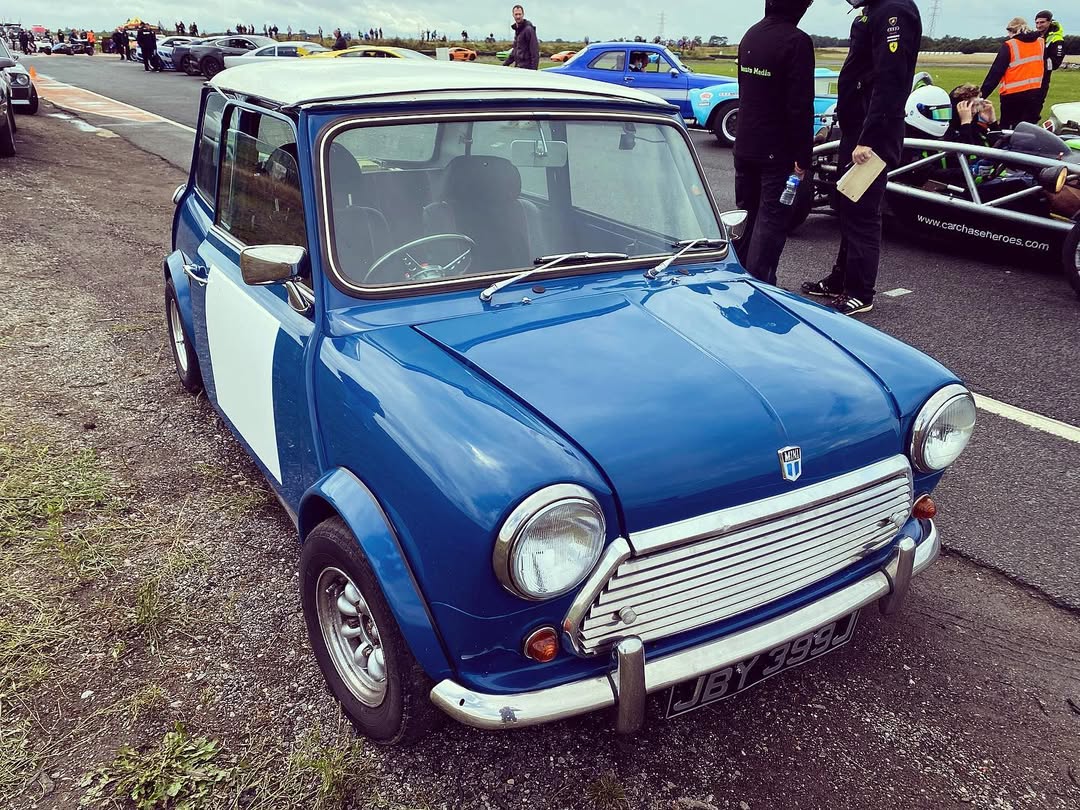 AileenZircher's tweet photo. Finally got behind the wheel of a classic Mini today. What a ride. https://t.co/YRjah3wm9c
