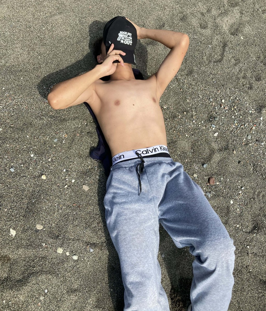 hardfuucker's tweet photo. HELLO GUYS💦 https://t.co/zvdNbFnUHB
