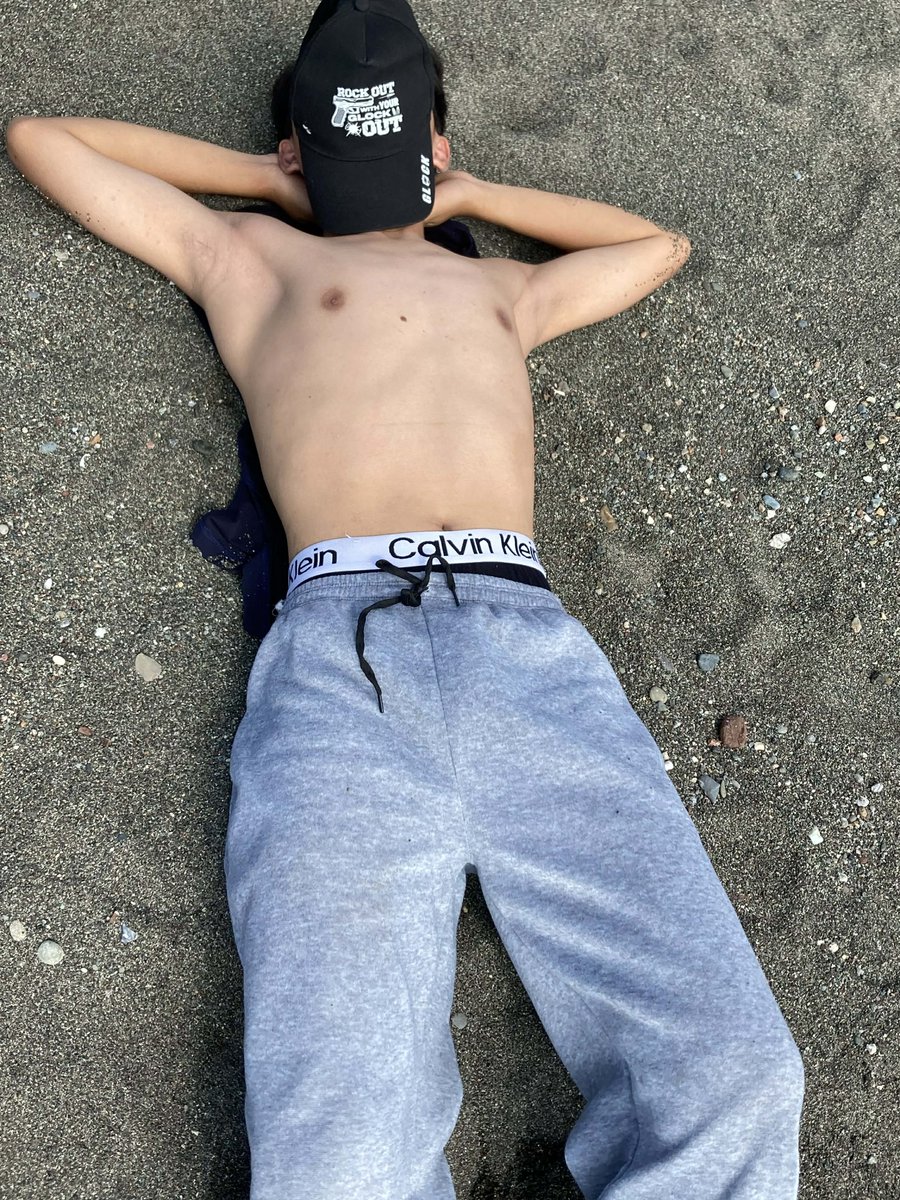 hardfuucker's tweet photo. HELLO GUYS💦 https://t.co/zvdNbFnUHB