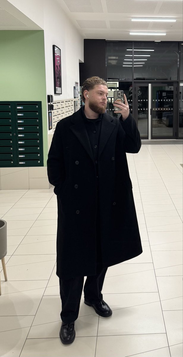 Quentincme's tweet photo. Stp le froid revient vite, je veux ressortir mes outfits… https://t.co/UkaILEbYSq