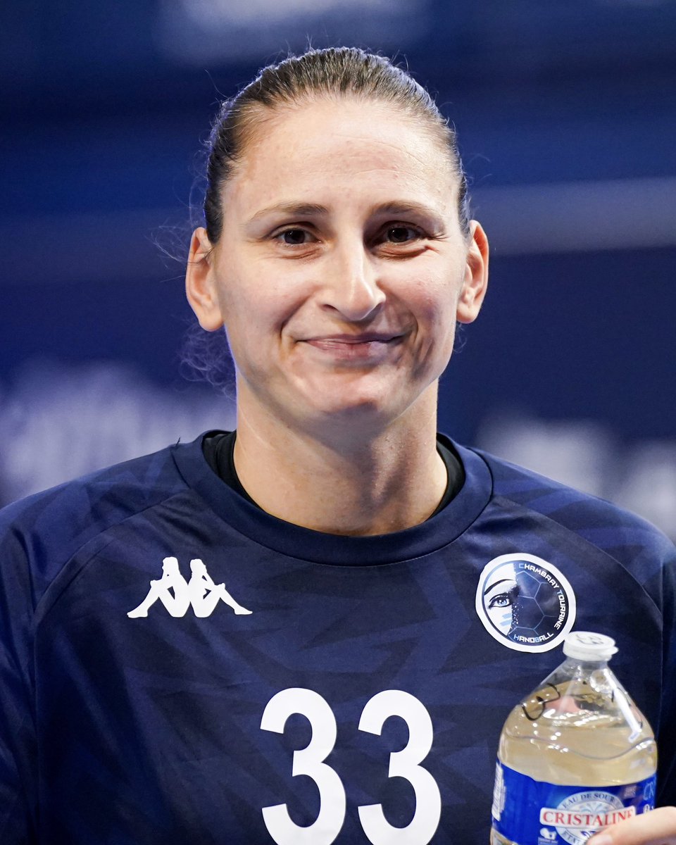 CTHandBall's tweet photo. On attaque une nouvelle semaine avec un gros rendez-vous à préparer ! Direction Dijon ce mercredi pour nos joueuses ! 🔥💪

#CTHB | #UnisEtEnConquête https://t.co/4g3W13xiVb