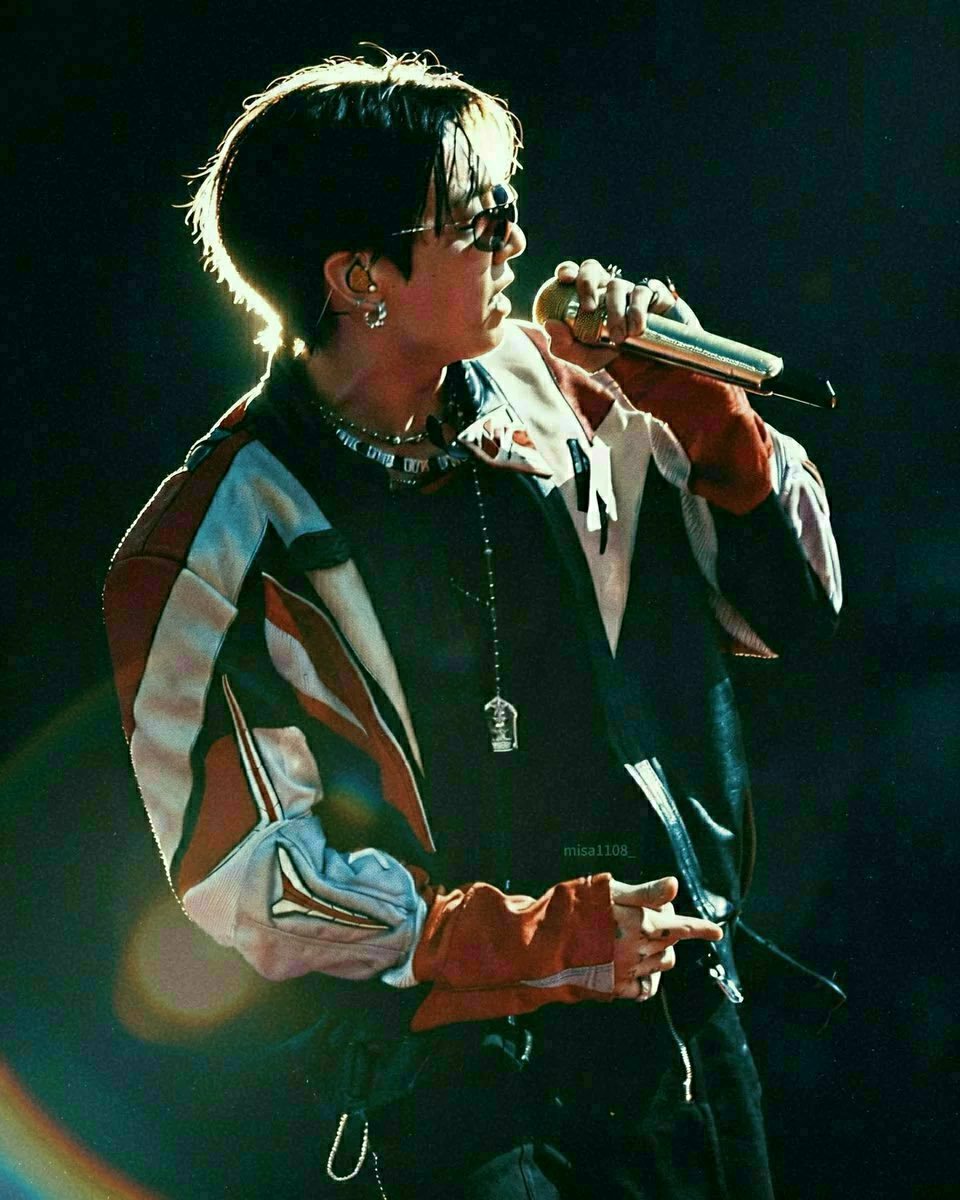 JKLabzme's tweet photo. Most FOLLOWED K-Pop Soloists on Spotify

1. V - 22,152,442 [+6,801]
2. J Hope - 21,694,677 [+6,266]
3. JUNGKOOK - 21,672,002 [+11,252]🔥

FOLLOW JUNGKOOK ON SPOTIFY
https://t.co/Dzpla63Xlt… https://t.co/wnHhnpcq2C