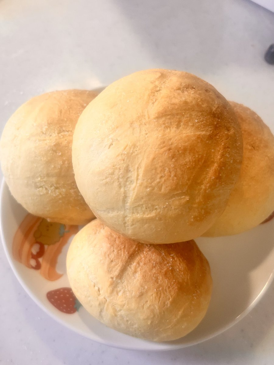 fu_mo09's tweet photo. 朝からパン作ったよー！ https://t.co/TjrHDMyqEs