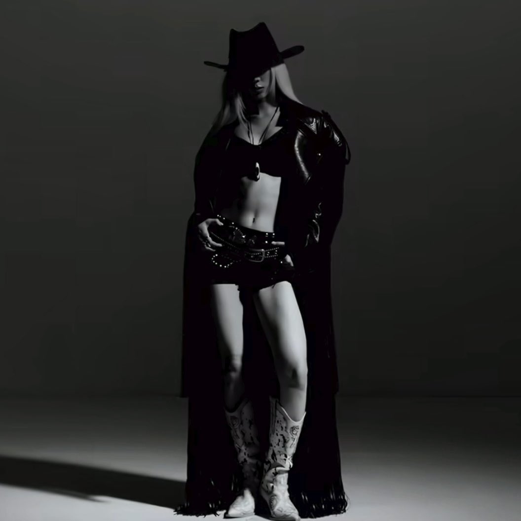 mjkmwntr's tweet photo. — TAGS FOR SADDLE UP RELEASE 

SADDLE UP OUT NOW
#WINTER_SADDLE_UP
#윈터_새들업_음원나옴 https://t.co/YOfsZBNwAX