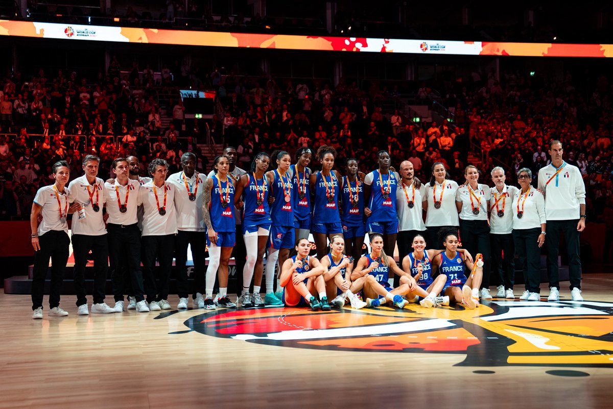 NBAFRANCE's tweet photo. Merci. Tout simplement merci. 🇫🇷 https://t.co/vr2aWAMLMk