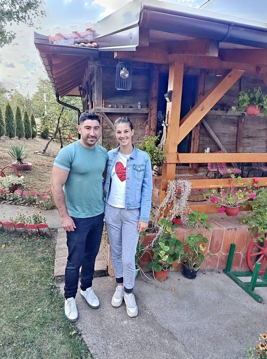 prenocistelelic's tweet photo. Наши драги гости из Ниша,Србија 😊🇷🇸
Our dear guests from Niš, Serbia
#prenocistelelic #seoskiturizamsrbija #seoskiturizam #visitserbia #booking #obidjisrbiju #posetisrbiju #airbnb #selolelic #lelic #selo #manastirlelic #manastircelije https://t.co/B15FWHv96b