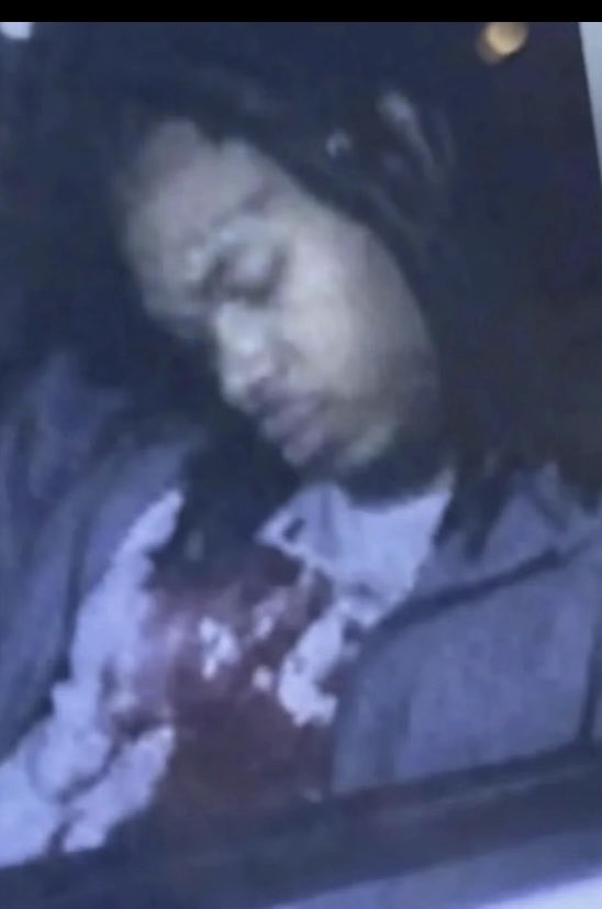 im18krippo's tweet photo. @Teddyprizz @ChiraqShootings Bruh shut that dum ass shit the fuck are you slow nigga https://t.co/SBozTxKwwA