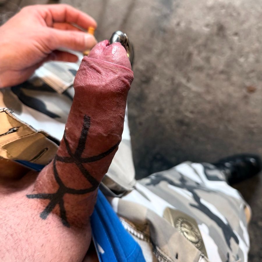 DanInBLN's tweet photo. 🪵 Beautiful morning wood of @neoskn1 🖤
There is nothing hotter than inked and pierced hard cock.
How to start? Should I suck it or ask him to fuck me?
#hotcock #piercedcock #inkedcock #skincock https://t.co/SSFSktckdS