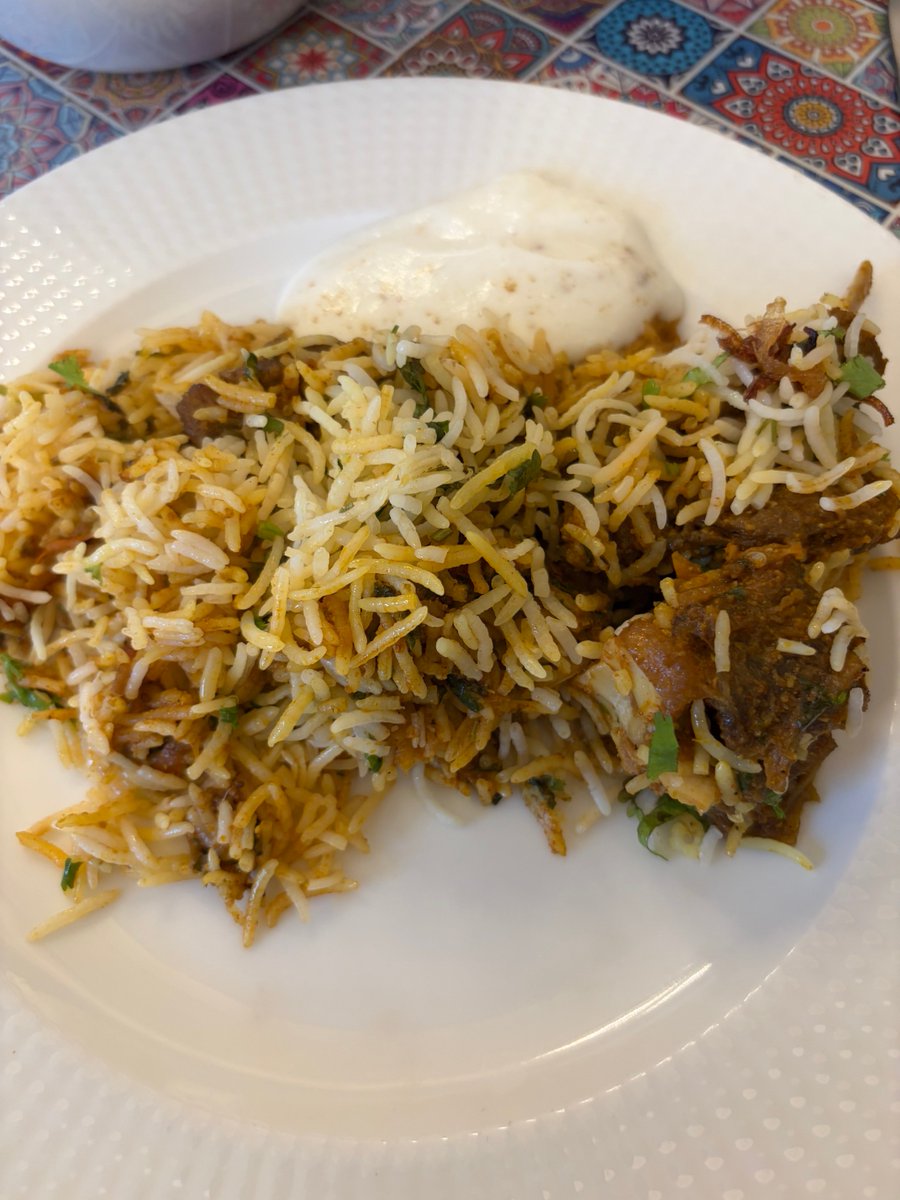 Ronmarkets's tweet photo. Thankfully I ate no breakfast this morning. The lamb biryani certainly satisfied me. Done a few trades whilst eating. Short #ftse100 at 10720, long #smwh #bdev #fxpo $lvmh https://t.co/Nw1C7r9ZOB