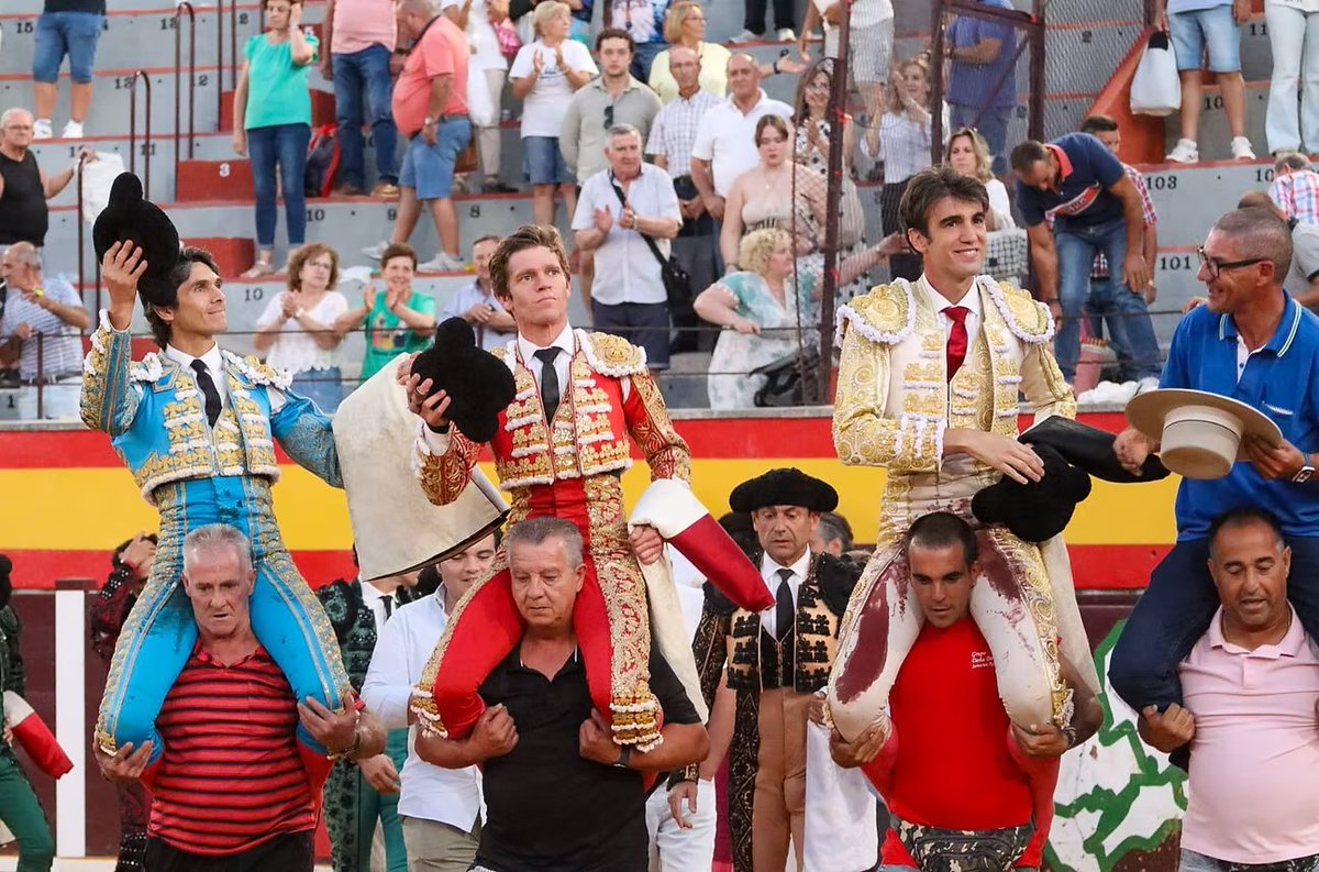 laplazareal's tweet photo. https://t.co/oDMTB20hHV
Tarde de triunfo en Villacarrillo: https://t.co/LyU58KUREf