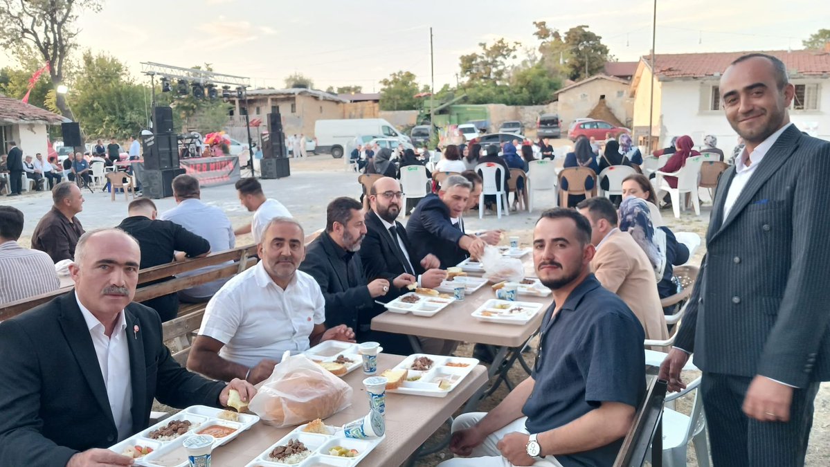 AnahtarPartiEsk's tweet photo. Mihalıççık İlçe Başkanımız Sayın Bilal Kanbollu’nun kıymetli yeğeninin düğün merasimine, İl Başkanımız Sayın Çağlar Ölce ve yönetim kurulu üyelerimizle birlikte katıldık. 

Genç çiftimize bir ömür boyu sağlık, huzur ve mutluluk diliyoruz. https://t.co/lAnsdSEo7Q