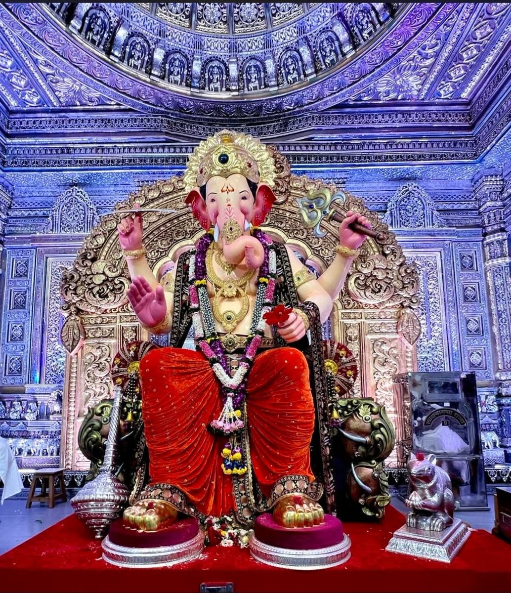 drkumarajay's tweet photo. Ganpati bappa moria, magal murti morya. Lalbaugch king. https://t.co/VjkEp2DGoP