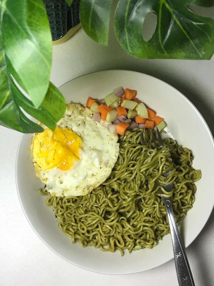 queanaphrodite's tweet photo. ⁠share moment simple yang bikin kalian bahagia!

aku:
bisa makan varian Indomie Cabe Ijo ini yang akhirnya comeback lagi. bumbu dan pedesnya jadi makin berasa loh. aku padamu Indomie!! https://t.co/p1gFTJIA2S
