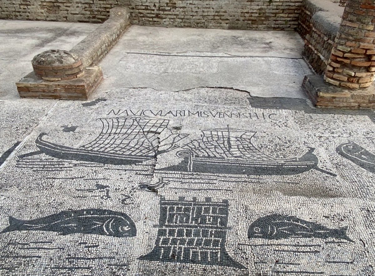 KatesfWriter's tweet photo. Although Augustan in origin, the Piazzale delle Corporazioni in #OstiaAntica was enlarged, the buildings subdivided to house local and foreign shipowner’s and merchant’s collegia or guilds. The black and white mosaics are mid 2nd C AD.
My own 📷
#MosaicMonday #Archaeology #Rome https://t.co/nEQ478rRO7