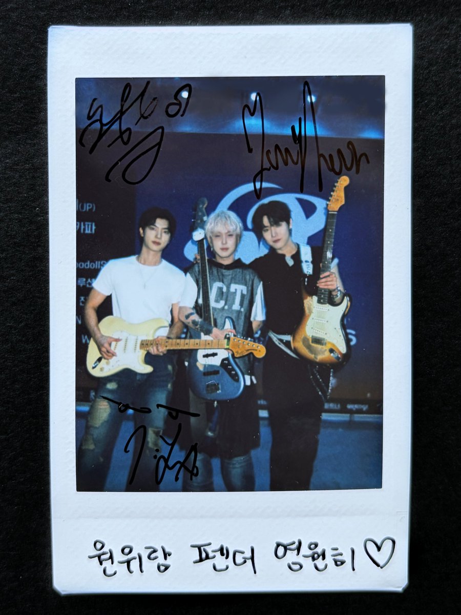 fender_kr's tweet photo. 사운드 플래닛 페스티벌 2026에서 만난 원위와 펜더 📸🎸
@official_ONEWE 

#펜더뮤직코리아 #원위 #ONEWE https://t.co/5tZO2sPwV2