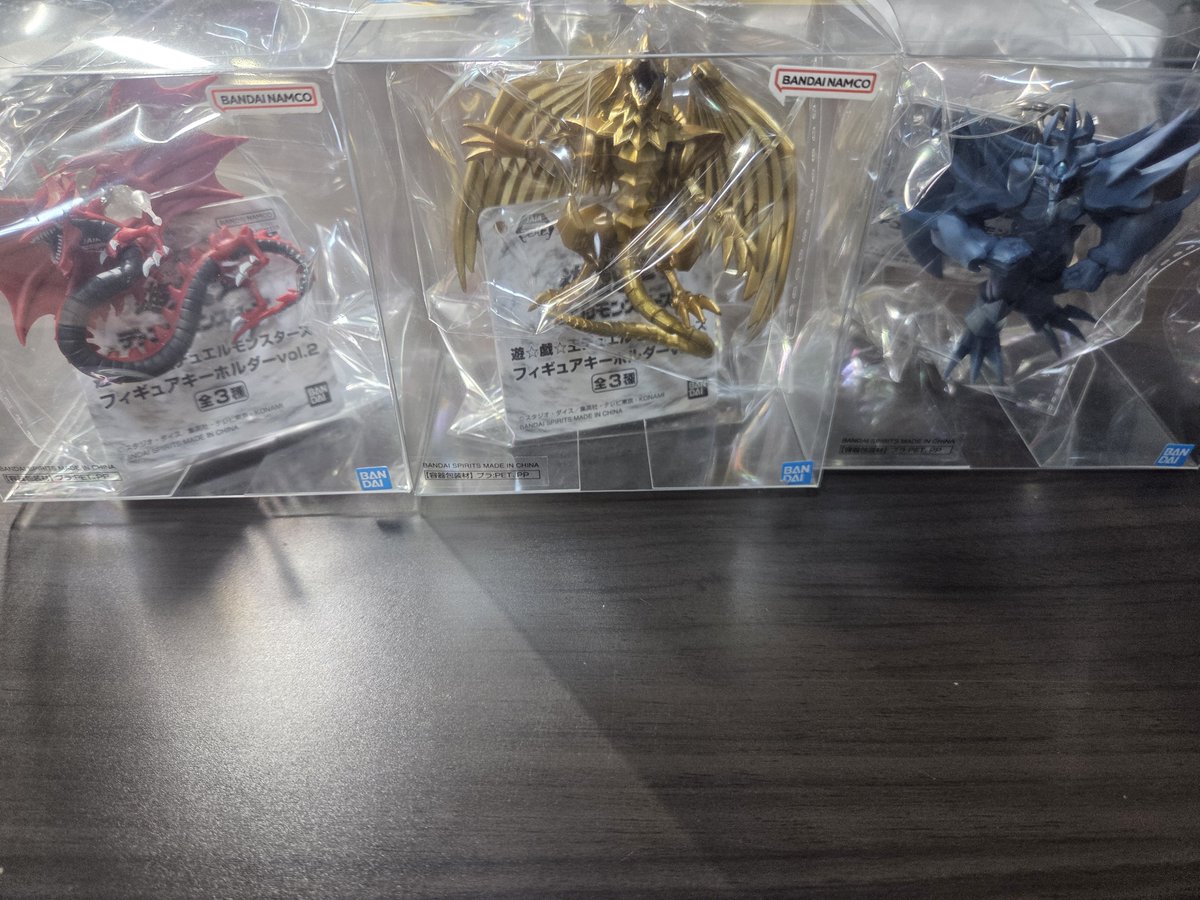 zodiac_t's tweet photo. 駿河屋で割と美品の3体セットに出会ったから迷ったけど買ったら2年前に出たプライズだったらしく声出た←

紙でもMDでも三幻神使ってるから逃げられなかった... https://t.co/EV1xTJr7WU