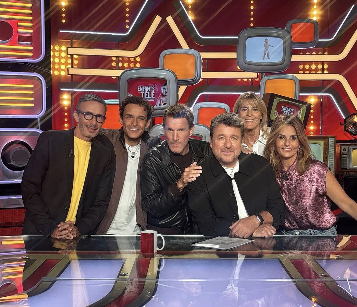 Endemol_France's tweet photo. #Audiences @FranceTV 

🎉 Les @EnfantsdelaTV présenté par @FaustineFB entourée de toute sa bande poursuivent leur belle dynamique d’audience, avec hier :

👶1.6M de tvsp
📌PIC à 2.1M

🔥12.2% PdA 4+

▶️Pour (re)voir l’émission : https://t.co/2trBFPBOhP https://t.co/gnmBGoctl6