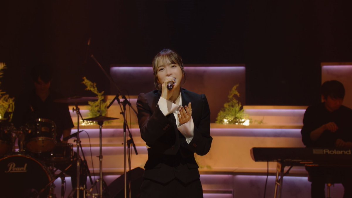 ntv_midnight's tweet photo. #夜の音　9月15日(火) 24時24分から放送！
miletのステージフォトを先出し

「inside you」「The Story of Us」の2曲を披露✨
パフォーマンスをお楽しみに！ https://t.co/9jHT6t1ebS