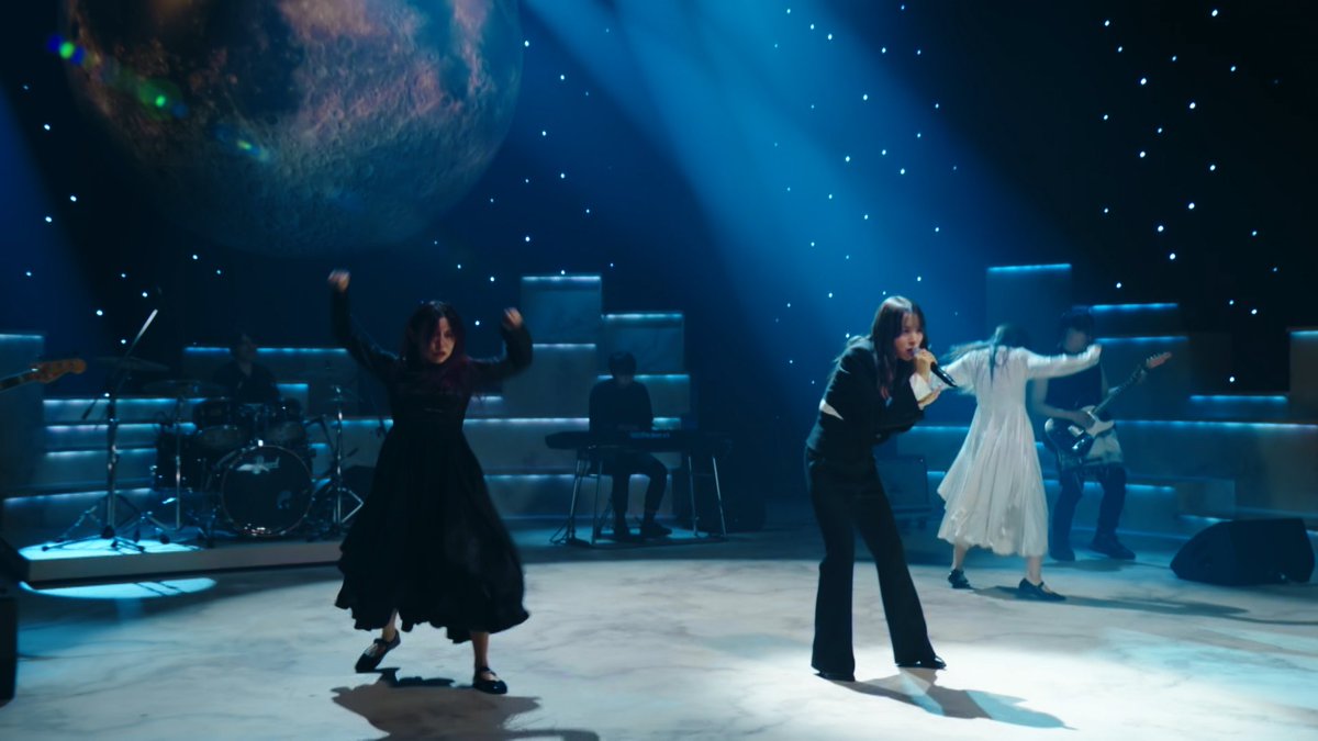 ntv_midnight's tweet photo. #夜の音　9月15日(火) 24時24分から放送！
miletのステージフォトを先出し

「inside you」「The Story of Us」の2曲を披露✨
パフォーマンスをお楽しみに！ https://t.co/9jHT6t1ebS